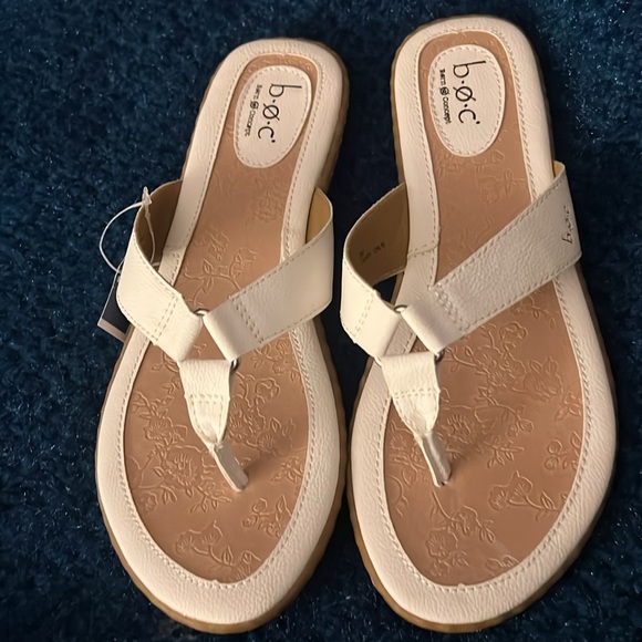B.o.c. Born concepts slip on sandals size 8 - Picture 5 of 5